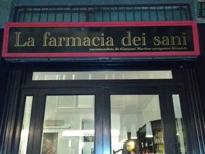 La Farmacia dei Sani, del 2009. Si trova nel murattiano, in via Roberto da Bari ed � ospitata l� dove sorgeva lo Sherlock Holmes, uno dei primi pub che aprirono a Bari negli anni 80
